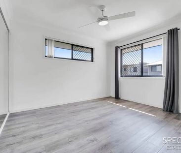 “Tidy modern home in convenient location” - Photo 6