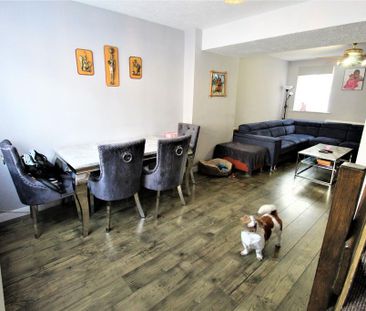 3 bedroom terraced house to rent - Photo 3