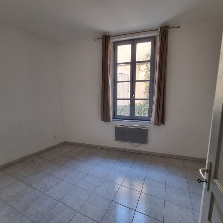 Location Appartement 3 pièces 63m² ARLES 13200 - Photo 1