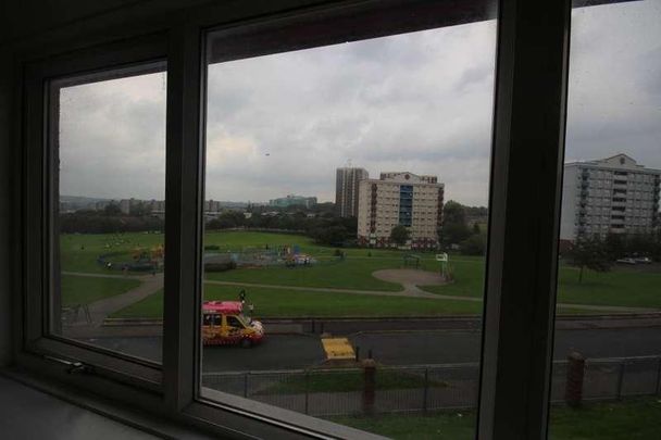 Oxton Way, Leeds, LS9 - Photo 1