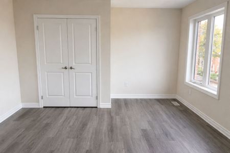 For Lease - 217 Huron Street, Oshawa, Ontario - Photo 4