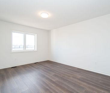 For Lease - 123 Sanderson Drive, Kawartha Lakes, Ontario - Photo 2