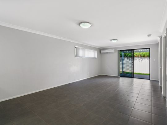 2/5 Blake Street, Wilsonton QLD 4350 - Apartment For Rent | Domain - Photo 1