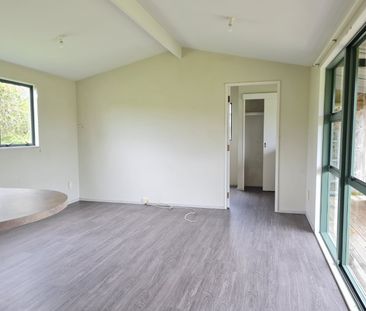 Property Management121 Blackbridge Road, Dairy Flat - House for Rent - Photo 1