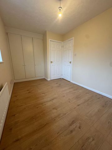 3 Bed Terraced House, Badminton Mews, E16 - Photo 3
