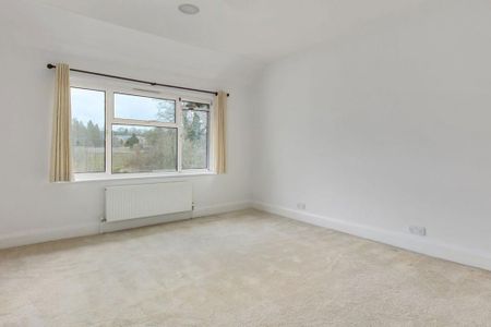 6 bedroom detached house to rent - Photo 5