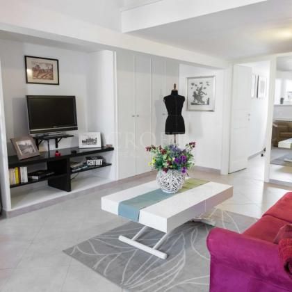 Trastevere: Furnished, modern 2 Bedroom, 2 bath, spacious living room, brgiht, silent, air conditioning. Located in beautiful private complex. #1168 - Photo 2