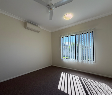 NEAT AND TIDY 4 BEDROOM HOME IN CONDON + SEPARATE MEDIA ROOM! - Photo 2