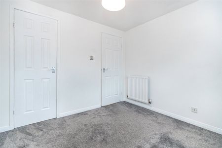 12 Eriskay Avenue - Photo 3