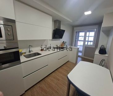 Alquiler de piso en Calle Angela Figuera Aymerich - Photo 2