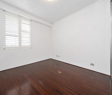 BEACH SIDE ONE BEDROOM APARTMENT IN CONVENIENT LOCATION - Photo 6