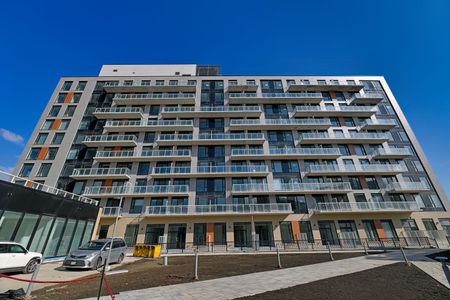 For Lease - 6 David Eyer Road Unit# 806, Richmond Hill, Ontario - Photo 2