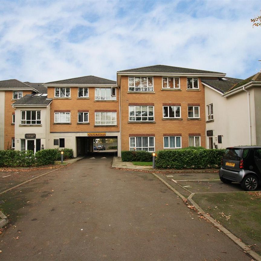 North Road, Three Bridges, Crawley - Photo 1