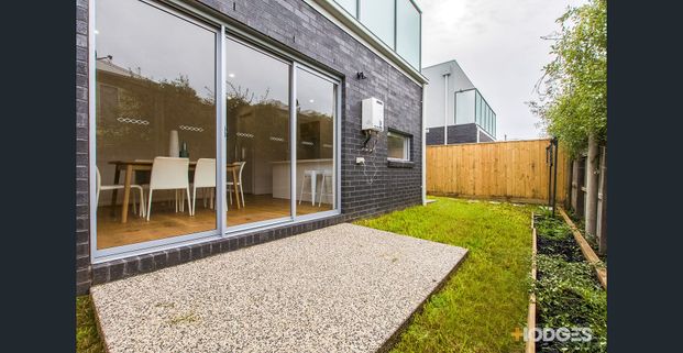 STYLISH LIVING IN PRIME LOCATION - Photo 1