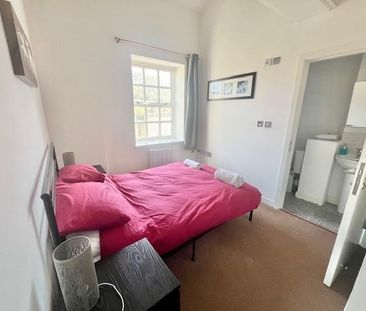 3 bedroom apartment to rent - Photo 5