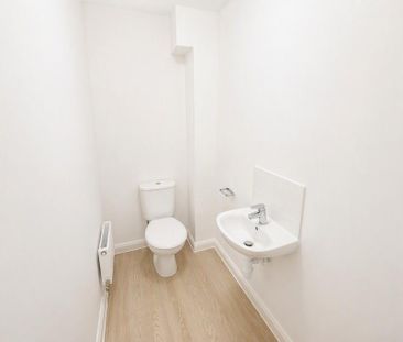 3 bedroom terraced house to rent - Photo 6