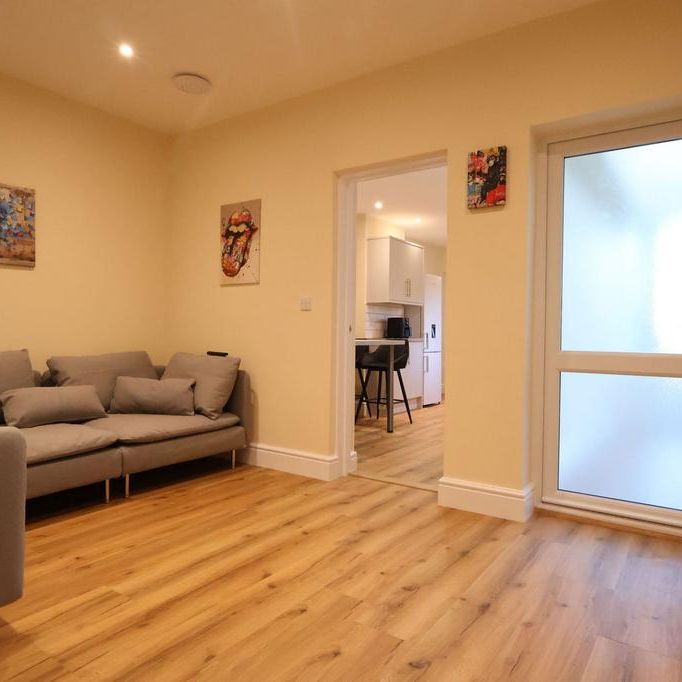 1 bedroom in a house share to rent - Photo 1