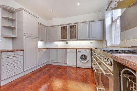 3 bedroom flat to rent - Photo 2