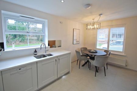 3 bedroom semi-detached house to rent - Photo 3