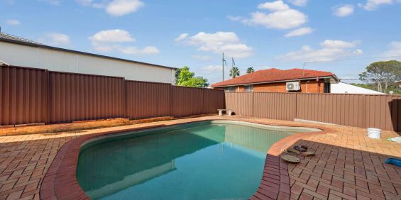 Family Home In Prized Carlingford Location - Photo 3