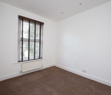 Refurbished 2 Bedroom, 2 Bathroom Maisonette to let in Leighton Buz... - Photo 4