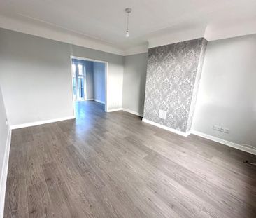 Prenton Village Road, Prenton - Photo 3