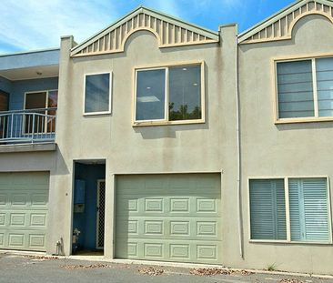 Charming Home in the Heart of Kensington! - Photo 5