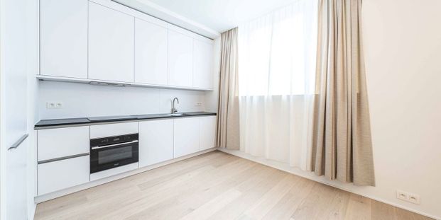 Appartement te huur in Brussel voor € 1.290 met 1 slaapkamer - Photo 1