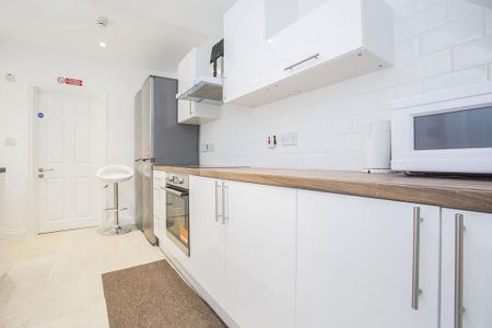 House share to rent - Photo 2