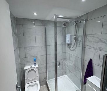 Room in a Shared Flat, Headingley, LS6 - Photo 6