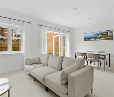 Orchid Drive, High Wycombe - Photo 2