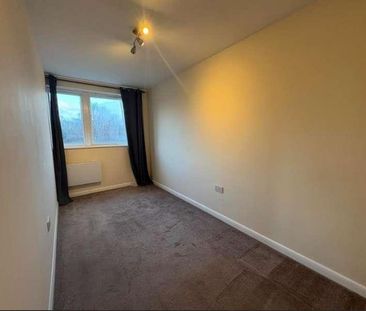 Runnymede Court, Egham, TW20 - Photo 4