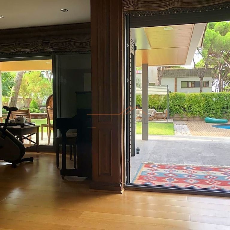 4 bedroom luxury Villa for rent in Castelldefels, Catalonia - Foto 1