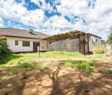 Spacious 3-Bedroom Home with Rumpus Room in Family-Friendly Brahma ... - Photo 4