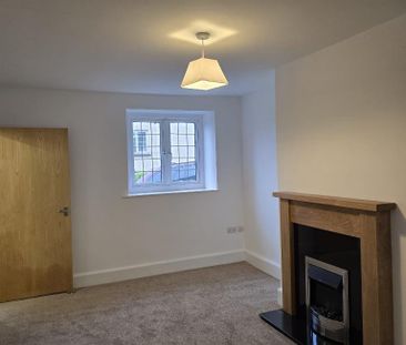 4 bedroom semi-detached house to rent - Photo 3