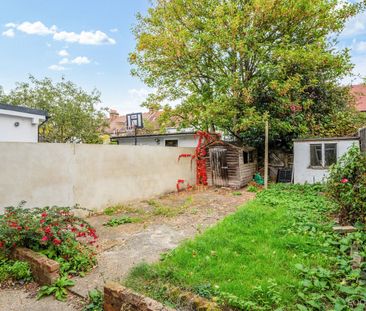 Park Avenue, Mitcham, CR4 - Photo 2