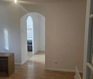 Dehavilland Close, Northolt, UB5 - Photo 2