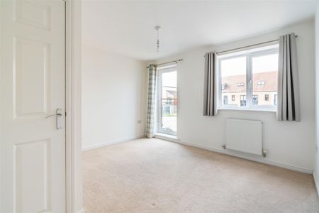 3 bed end of terrace house to rent in Iveston Avenue, Great Park, NE13 - Photo 3