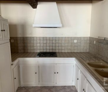 Location Appartement 4 pièces 73m² CAHORS 46000 - Photo 2