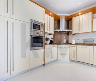 3 bedroom luxury Flat for rent in Ajuda, Portugal - Photo 4