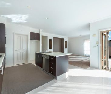 Beautiful, well maintained home! - Photo 4