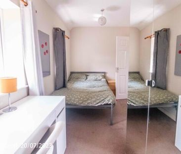 27 Barstow Avenue - Photo 2