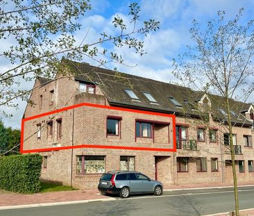 2 slaapkamer appartement met klein terras en inpandige garage vlakb... - Foto 5