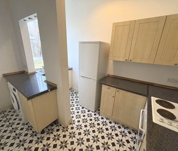 Price £550 pcm - Available Now - Unfurnished - Photo 2