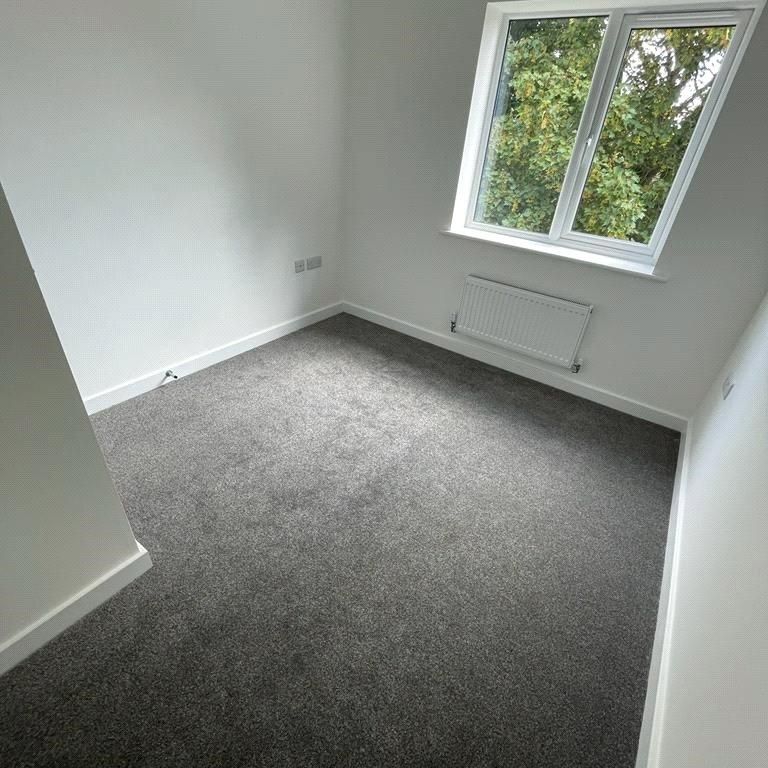 3 bedroom end of terrace house to rent - Photo 1
