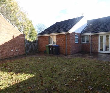 2 bedroom semi-detached bungalow to rent - Photo 1