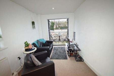 1 bedroom flat to rent - Photo 3