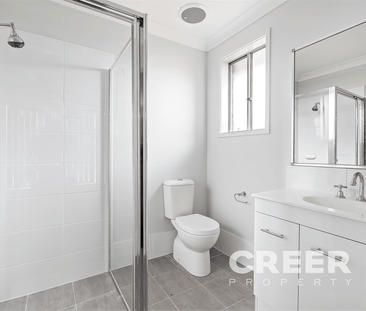 4 Bedroom family home- Duplex - Photo 4