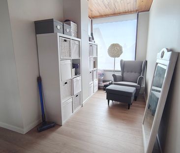 Verniewde woning met 3 slaapkamers, mooie tuin en garage. - Photo 1