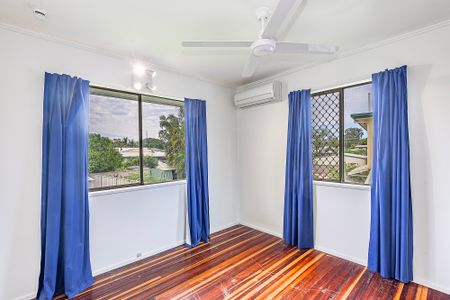 159 Upper Miles Avenue, Kelso QLD 4815 - House For Rent | Domain - Photo 4